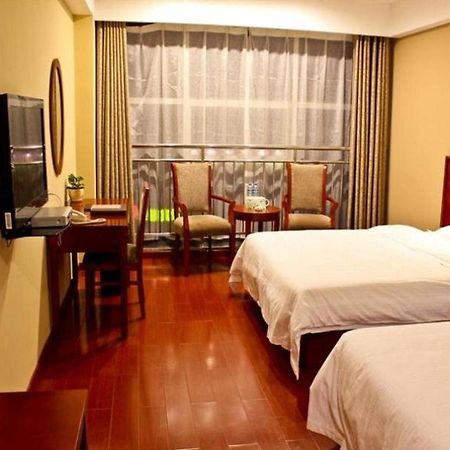 Greentree Inn Shandong Rizhao East Haiqu Road Business Hotel Dış mekan fotoğraf