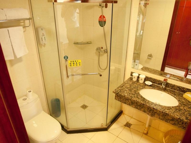 Greentree Inn Shandong Rizhao East Haiqu Road Business Hotel Dış mekan fotoğraf
