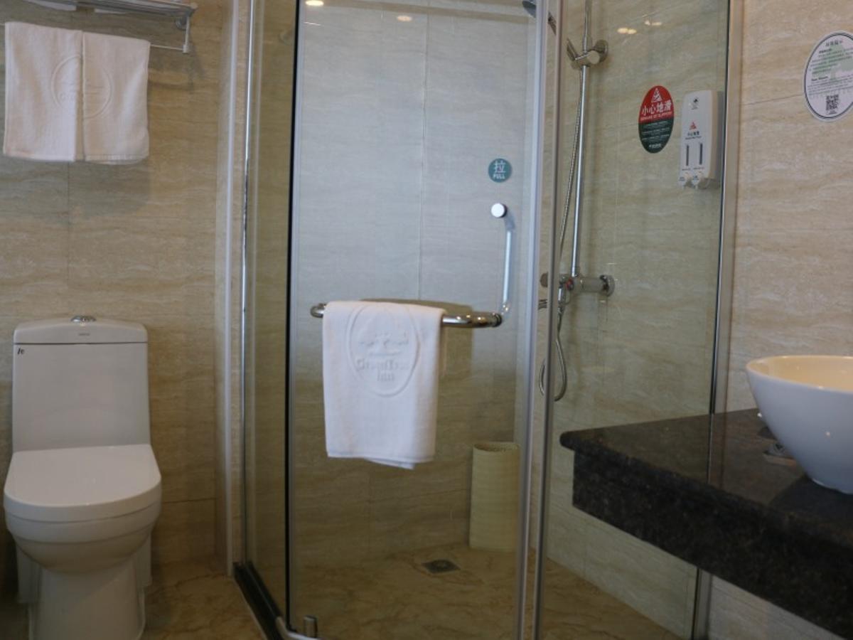 Greentree Inn Shandong Rizhao East Haiqu Road Business Hotel Dış mekan fotoğraf